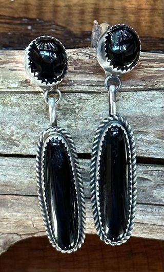 Dangle Onyx