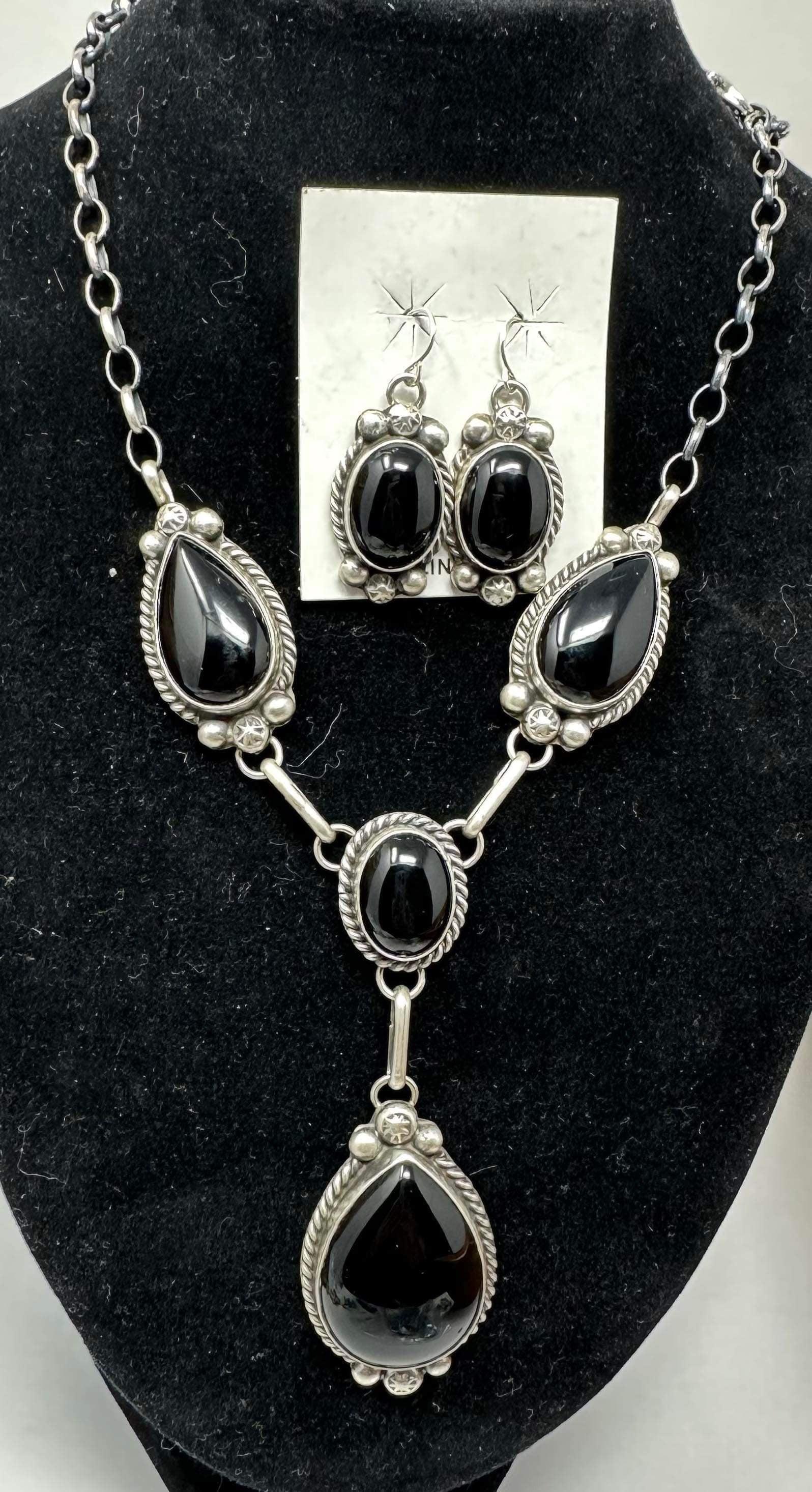 Black Onyx Jewellery Set – Qua